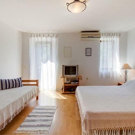 Apartments Jelena Veli Lošinj Εξωτερικό φωτογραφία